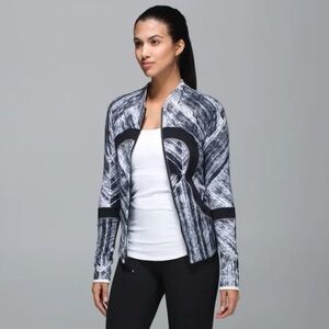 Lululemon Reversible Black/White Find Your Bliss Jacket - Size 10